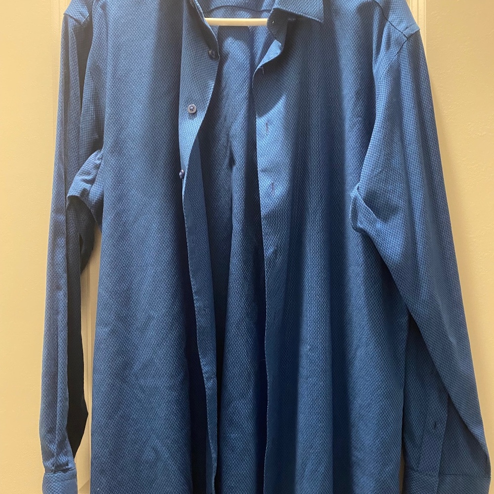 Murano Dress Shirt Size M, Great Cond